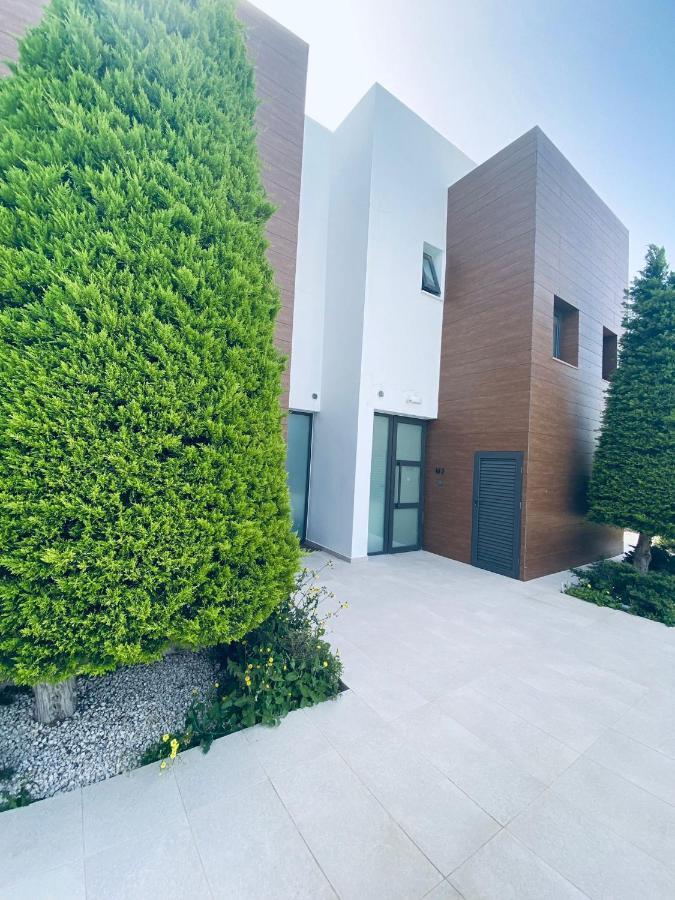 Victoria Suites Paphos Exterior foto