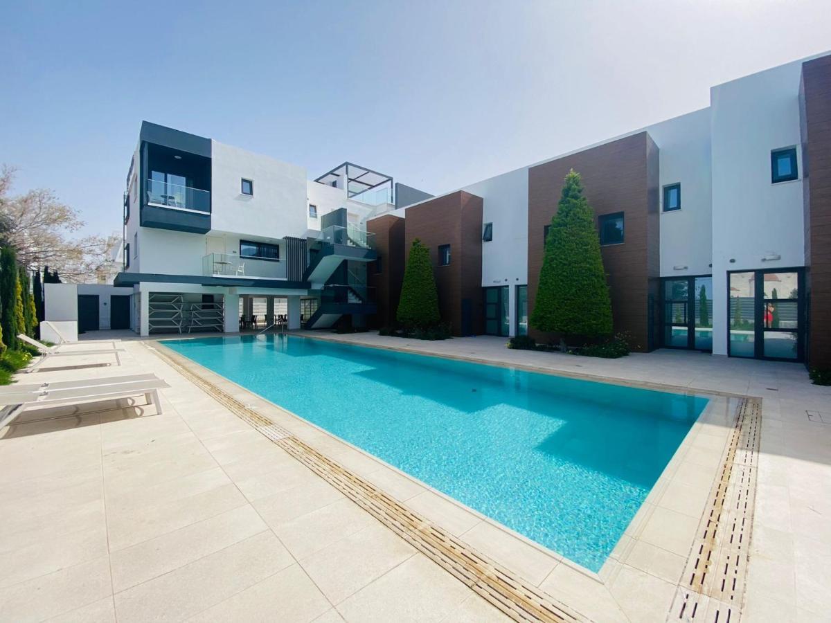 Victoria Suites Paphos Exterior foto